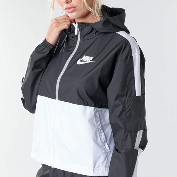 Nike Jackets & Blazers - Nike Women's XS Black and White Windbreaker Jacket